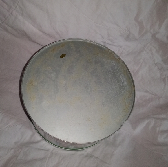 Vintage Christmas Santa Elf Cookie Tin 1982 Lynn Gates Design 8 3/4" Diameter - Picture 11 of 12